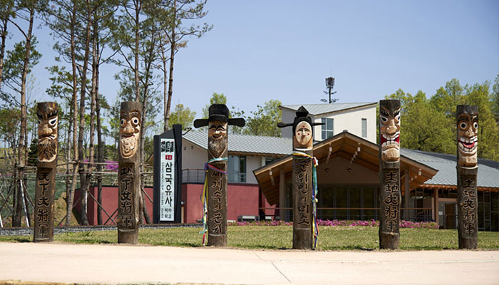 이야기학교 앞 정승